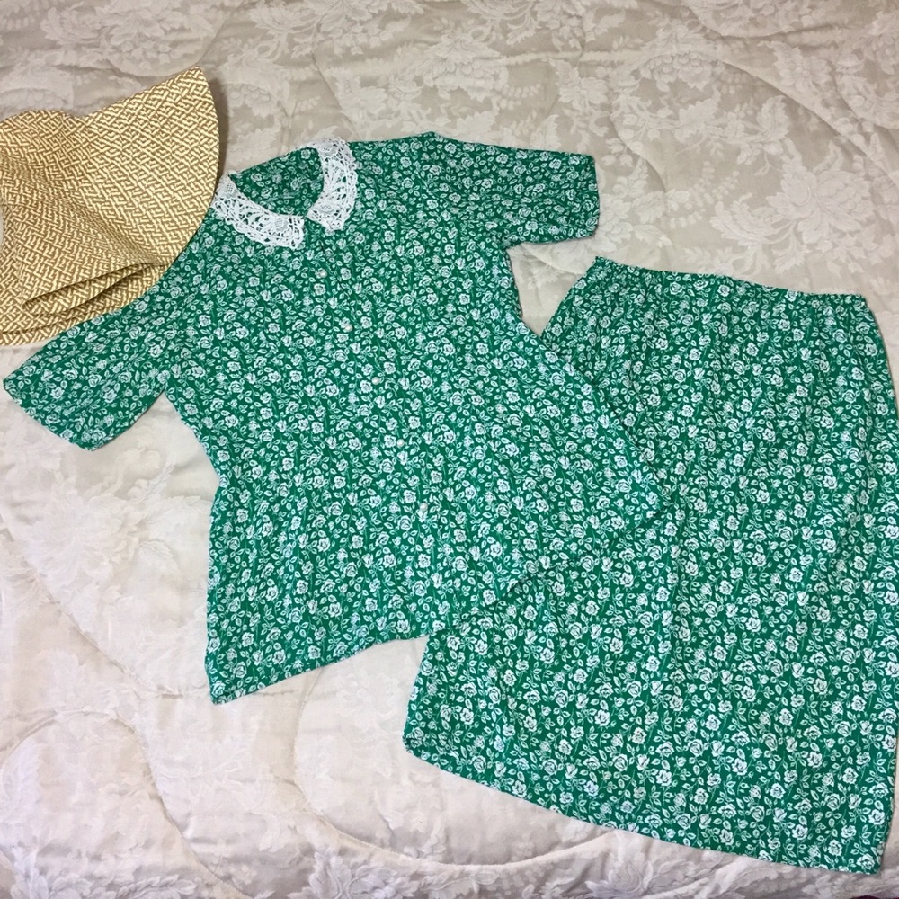 👓Matching springtime blouse & skirt